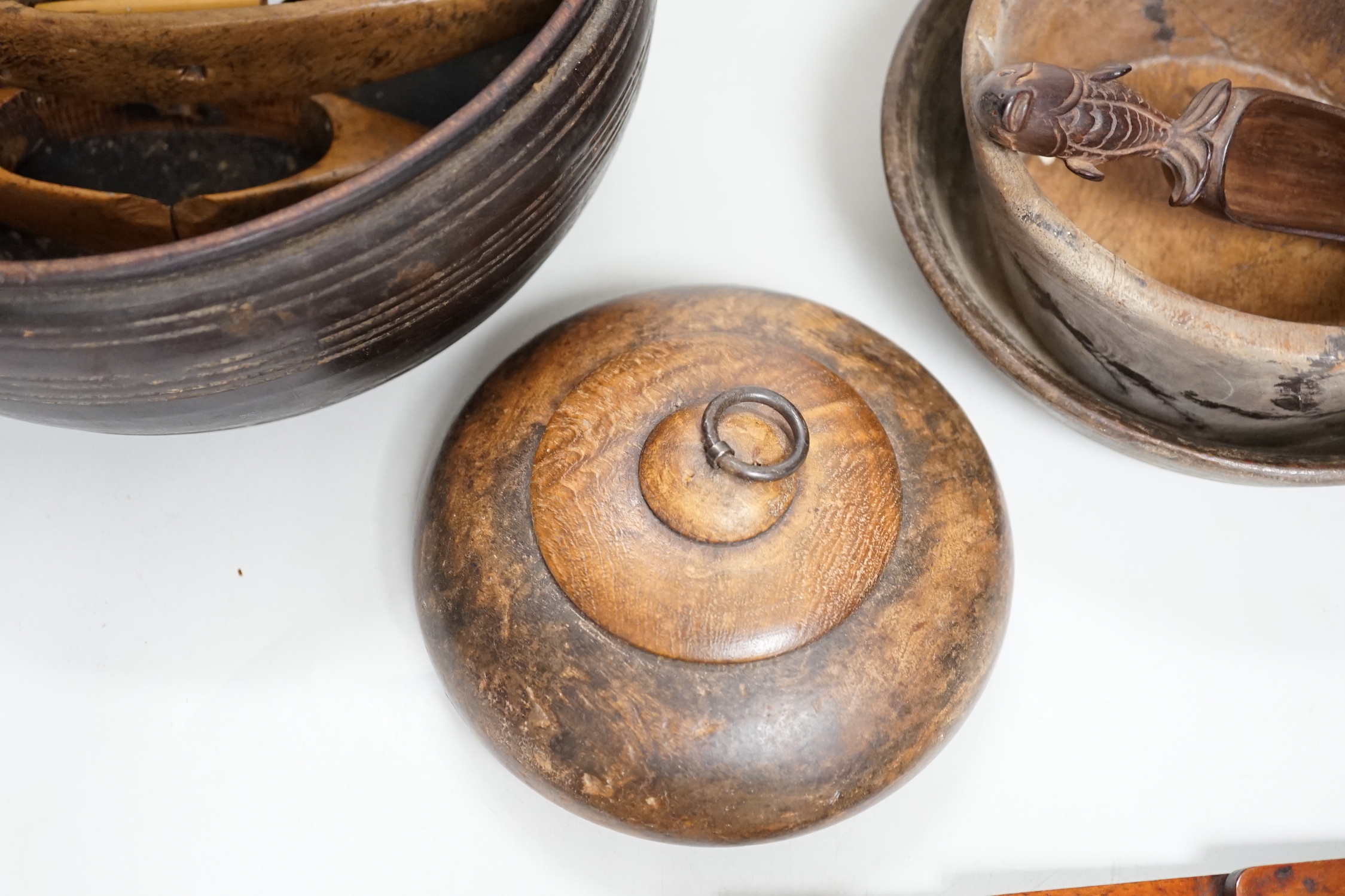 A group of treen, including chip-carved love token, 35cm (9)